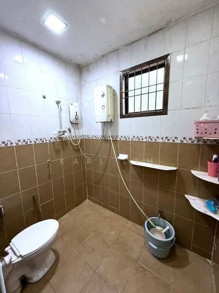 Rumah Teres 1 Tingkat untuk Dijual di Taman Puteri Wangsa (Ulu Tiram) - Karl Lim - Bathroom - PropertyGuru.com.my