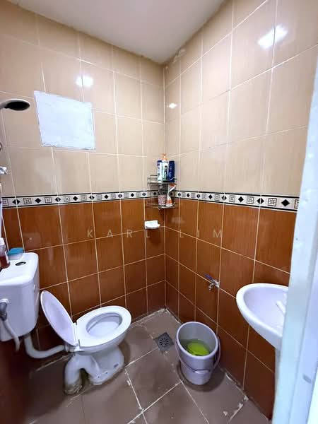 Rumah Teres 1 Tingkat untuk Dijual di Taman Puteri Wangsa (Ulu Tiram) - Karl Lim - Bathroom - PropertyGuru.com.my