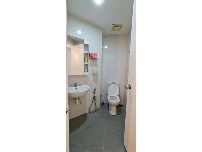Rumah Teres 2 Tingkat untuk Dijual di Ampang (Selangor) - Stella . - Bathroom - PropertyGuru.com.my