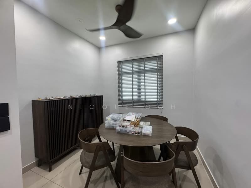 Kondominium untuk Dijual di MiNest Residence - Nicole Goh - Dining Room - PropertyGuru.com.my