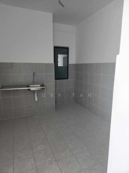 Rumah Flat untuk Dijual di PR1MA @ LARKIN INDAH - Ruby Tan - Kitchen - PropertyGuru.com.my