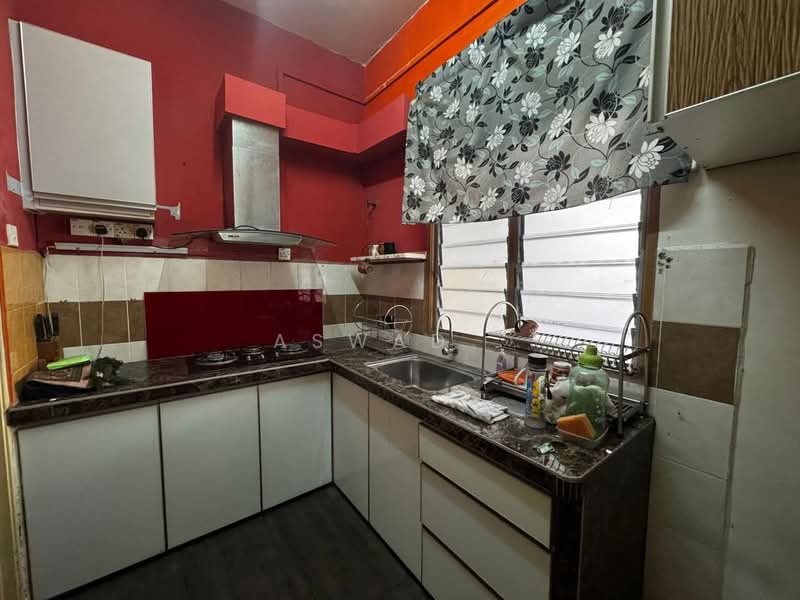 2-storey Terraced House for Sale in Bertam Perdana 3 (Kepala Batas) - Aswad . - Kitchen - PropertyGuru.com.my