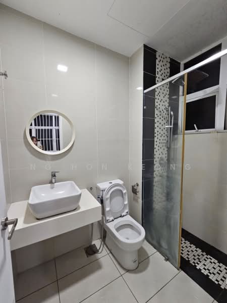 Service Residence for Sale at Skypod Residence - Ng Hon Keong - Bathroom - PropertyGuru.com.my