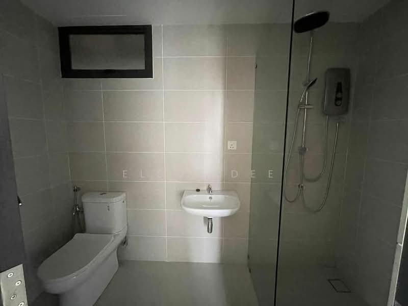 Kondominium untuk Dijual di Anggun Residences - Elson Dee - Bathroom - PropertyGuru.com.my