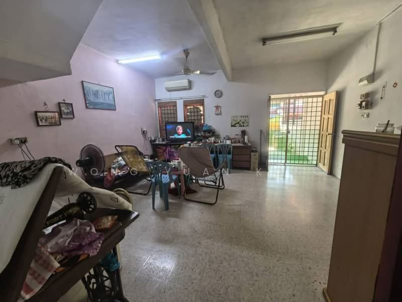 2-storey Terraced House for Sale in Taman Klang Utama (Kapar) - Wong Yuan Kong - Living Room - PropertyGuru.com.my