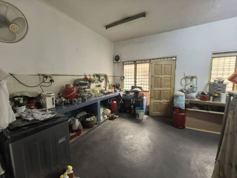 2-storey Terraced House for Sale in Taman Klang Utama (Kapar) - Wong Yuan Kong - Kitchen - PropertyGuru.com.my