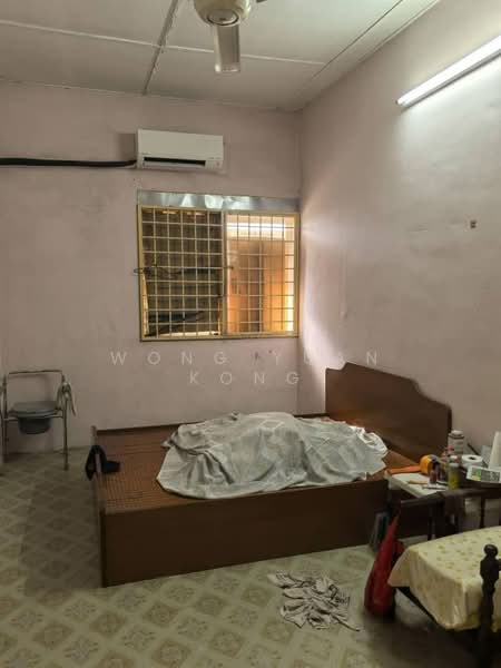 2-storey Terraced House for Sale in Taman Klang Utama (Kapar) - Wong Yuan Kong - Bedroom - PropertyGuru.com.my