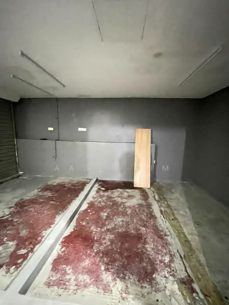 Office for Rent in Bandar Putra Permai (Seri Kembangan) - Aaden Lim - Interior - PropertyGuru.com.my