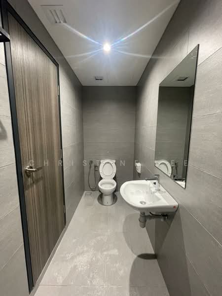 Servis Apartment untuk Dijual di The New Duo @ Edumetro - Christine Lee - Bathroom - PropertyGuru.com.my