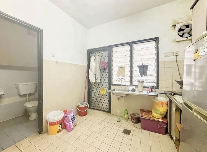 2-storey Terraced House for Sale in Bandar Country Homes (Rawang) - Lucy Chow - Kitchen - PropertyGuru.com.my