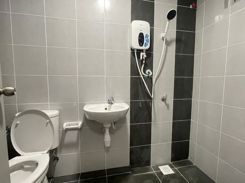 Apartment for Rent at Idaman Melur @ Cybersouth - Aaden Lim - Bathroom - PropertyGuru.com.my
