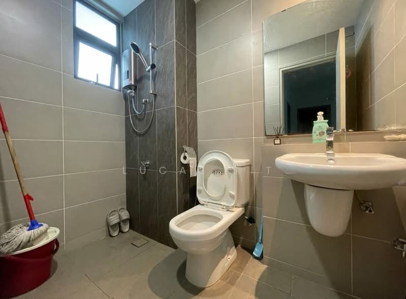 Kondominium untuk Dijual di Ascenda Residence @ Skyarena - Lucas Sit - Bathroom - PropertyGuru.com.my