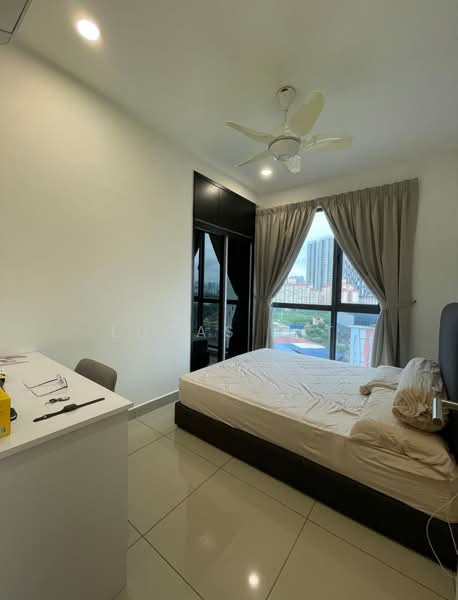Kondominium untuk Dijual di Ascenda Residence @ Skyarena - Lucas Sit - Bedroom - PropertyGuru.com.my