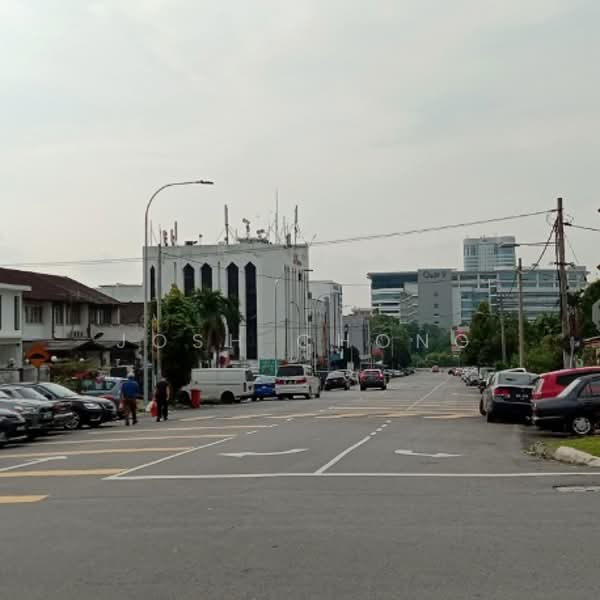 Rumah Teres untuk Disewa di Petaling Jaya (Selangor) - Josh Chong - Exterior - PropertyGuru.com.my