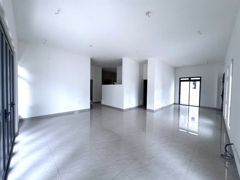 Rumah Berkembar untuk Dijual di Bandar Uda Utama (Johor Bahru) - Karl Lim - Living Room - PropertyGuru.com.my
