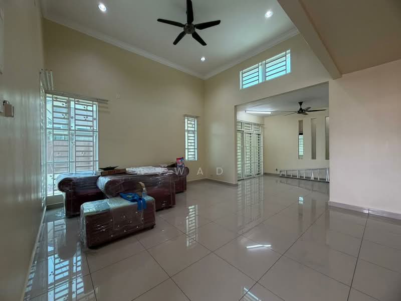 Bungalow for Sale in Taman Rupawan Indah (Kepala Batas) - Aswad . - Living Room - PropertyGuru.com.my