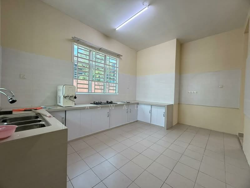 Bungalow for Sale in Taman Rupawan Indah (Kepala Batas) - Aswad . - Kitchen - PropertyGuru.com.my