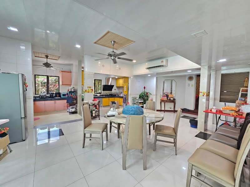 Rumah Banglo untuk Dijual di Country Heights (Kajang) - ChaoLim . - Kitchen - PropertyGuru.com.my