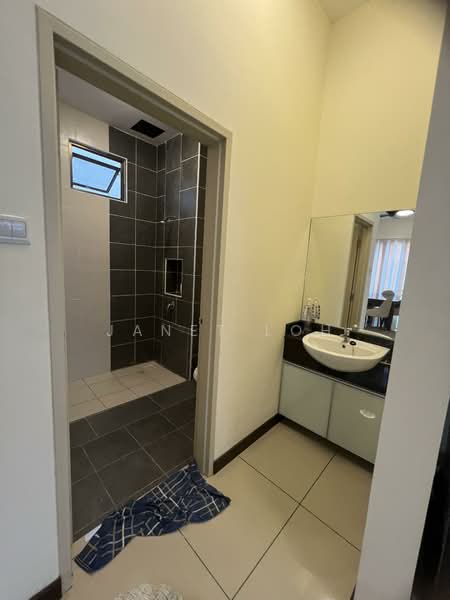 Rumah Berkembar untuk Disewa di Taman Pulai Bayu (Skudai) - Janet Loh - Bathroom - PropertyGuru.com.my