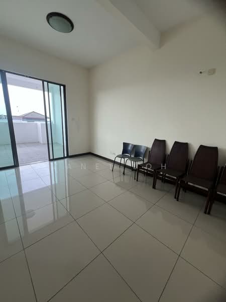 Rumah Berkembar untuk Disewa di Taman Pulai Bayu (Skudai) - Janet Loh - Balcony - PropertyGuru.com.my