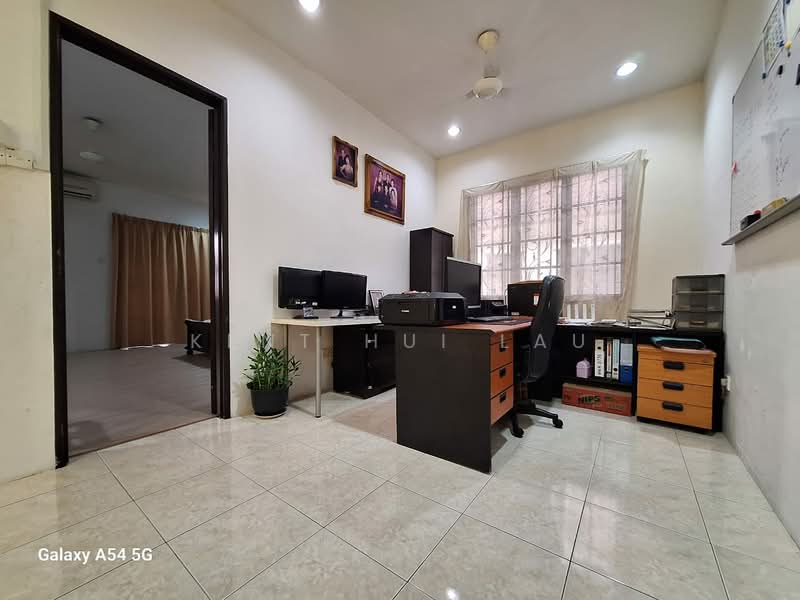 Semi-Detached House for Sale in Bandar Nusaputra (Puchong) - KENT HUI LAU - 2nd living hall - PropertyGuru.com.my