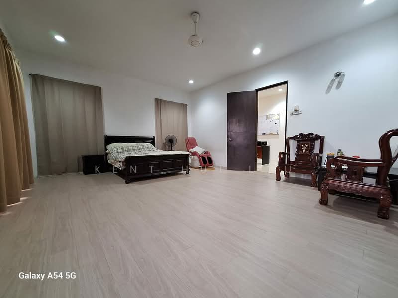 Semi-Detached House for Sale in Bandar Nusaputra (Puchong) - KENT HUI LAU - Bedroom - PropertyGuru.com.my
