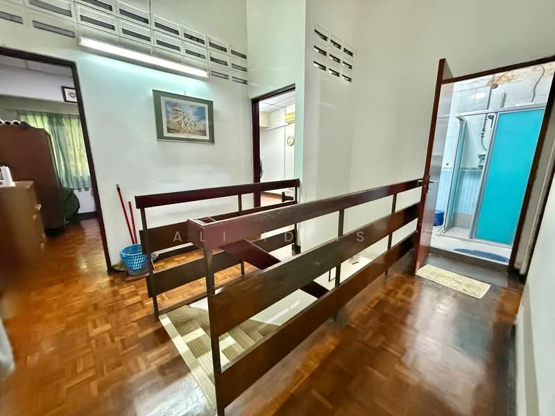 2-storey Terraced House for Sale in Taman Seputeh (Seputeh) - Ali Idris - Corridor - PropertyGuru.com.my