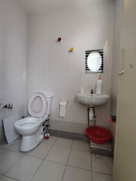 Townhouse for Sale in Raja Uda (Butterworth) - Zack Lee - Bathroom - PropertyGuru.com.my