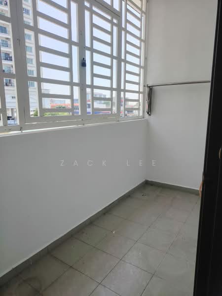 Townhouse for Sale in Raja Uda (Butterworth) - Zack Lee - Balcony - PropertyGuru.com.my