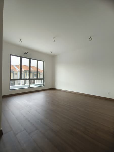 2-storey Terraced House for Sale in Seksyen U13 (Setia Alam) - Janie Lee - Master bedroom - PropertyGuru.com.my