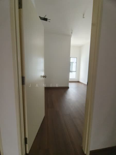 2-storey Terraced House for Sale in Seksyen U13 (Setia Alam) - Janie Lee - Bedroom 2 - PropertyGuru.com.my