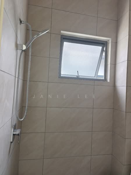 2-storey Terraced House for Sale in Seksyen U13 (Setia Alam) - Janie Lee - Bedroom 3 - Bathroom - PropertyGuru.com.my