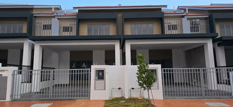 2-storey Terraced House for Sale in Seksyen U13 (Setia Alam) - Janie Lee - Exterior - PropertyGuru.com.my