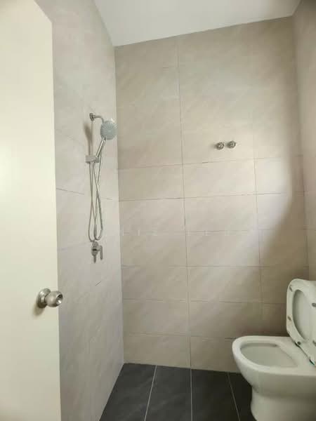 2-storey Terraced House for Sale in Seksyen U13 (Setia Alam) - Janie Lee - Bathroom (Ground floor) - PropertyGuru.com.my