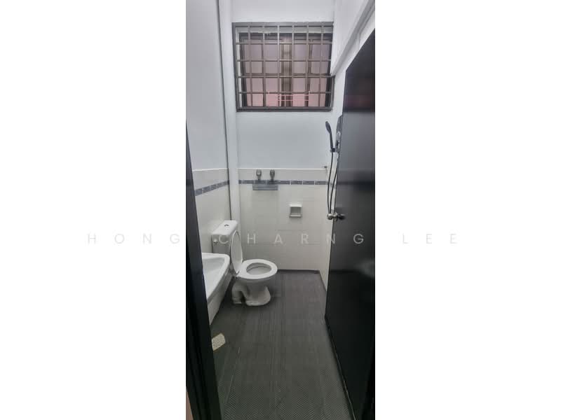 1-storey Terraced House for Rent in Perling (Johor) - Hong Charng Lee - Bathroom - PropertyGuru.com.my