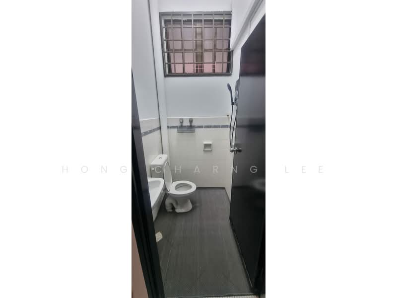 1-storey Terraced House for Rent in Perling (Johor) - Hong Charng Lee - Bathroom - PropertyGuru.com.my