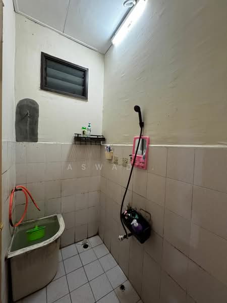 1-storey Terraced House for Sale in Bertam Perdana 3 (Kepala Batas) - Aswad . - Bathroom - PropertyGuru.com.my
