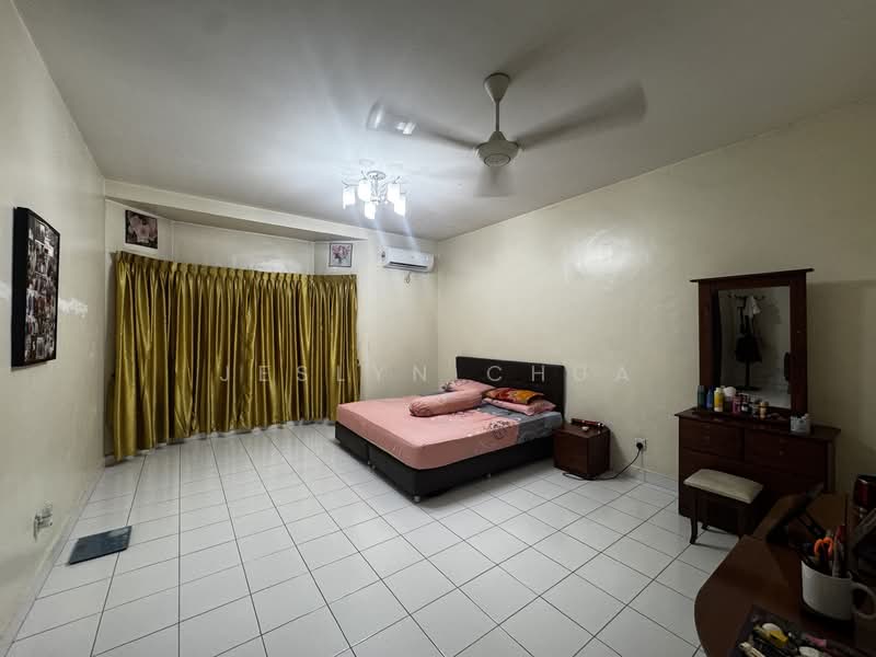 2-storey Terraced House for Sale in PJS 3, Taman Buana Perdana (Petaling Jaya) - Jeslyn Chua - Bedroom - PropertyGuru.com.my