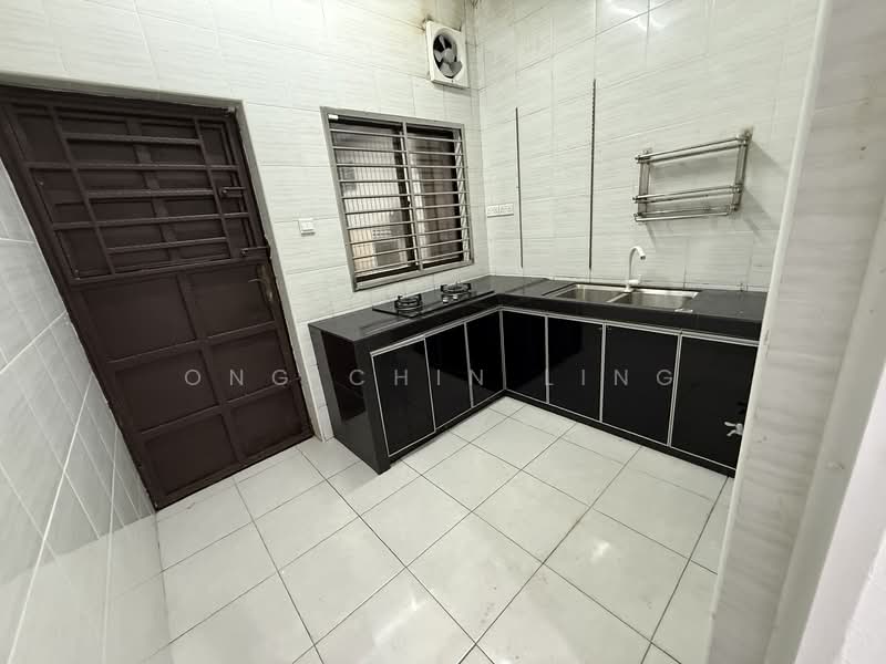 Terraced House for Sale in Skudai (Johor) - Ong Chin Ling - Kitchen - PropertyGuru.com.my