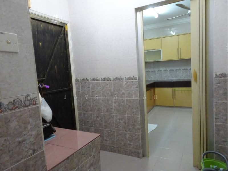 2-storey Terraced House for Sale in Taman Halaman (Ampang) - Jaysia Lau - Kitchen - PropertyGuru.com.my