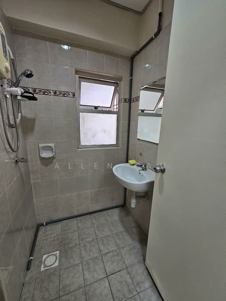 Kondominium untuk Disewa di Kelana Mahkota - Allen Tan - Bathroom - PropertyGuru.com.my