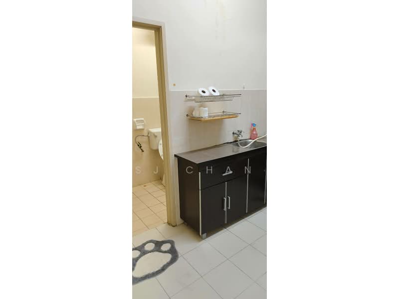 Apartment for Rent at Lake View Suites - SJ CHAN - Bathroom - PropertyGuru.com.my