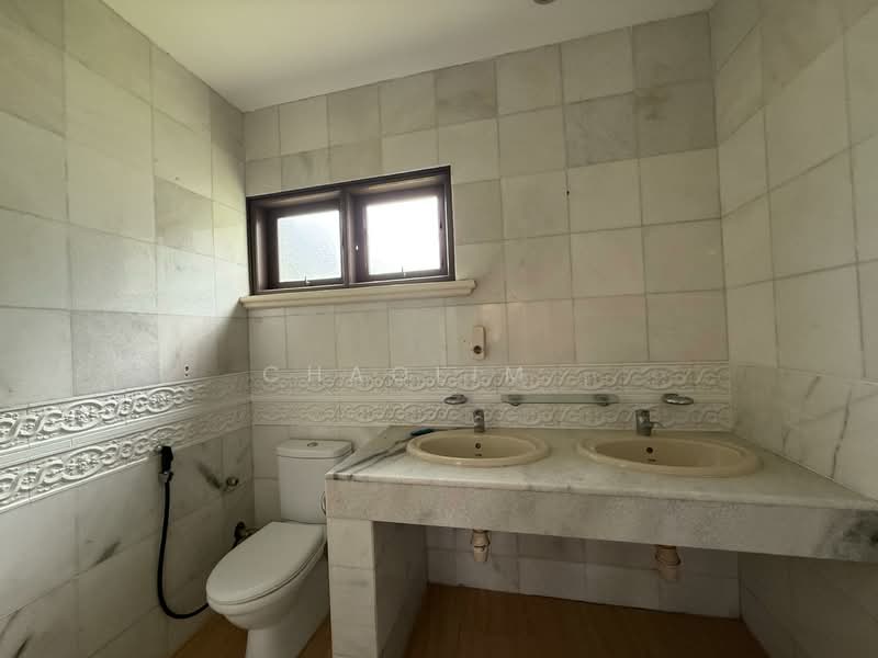 Bungalow for Sale in Country Heights (Kajang) - ChaoLim . - Bathroom - PropertyGuru.com.my
