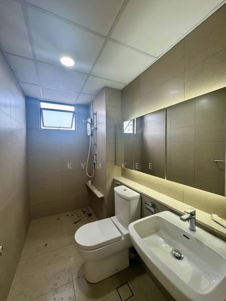 Kondominium untuk Dijual di The WaterEdge (Pinggiran Air) - Kym Kee - Bathroom - PropertyGuru.com.my