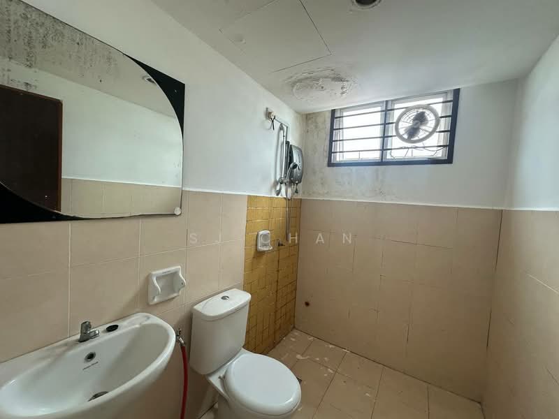 Pangsapuri untuk Disewa di Pulai View - SJ CHAN - Bathroom - PropertyGuru.com.my