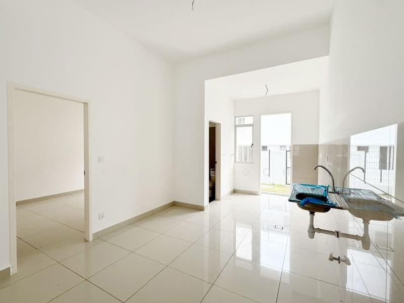 Rumah Teres 2 Tingkat untuk Disewa di Taman Impian Emas (Skudai) - Pauline Goh - Kitchen - PropertyGuru.com.my