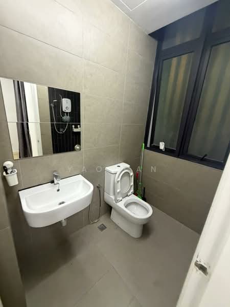 Servis Apartment untuk Dijual di H2O Residences - Yao Tan - Bathroom - PropertyGuru.com.my