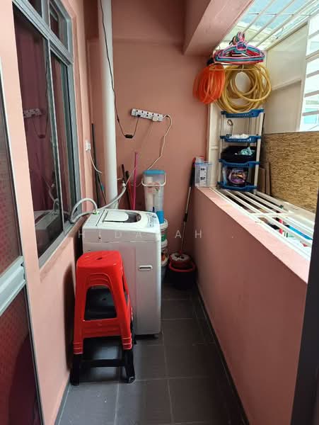 Apartment for Rent at Suria Vista Apartment - Hidayah . - Balcony - PropertyGuru.com.my