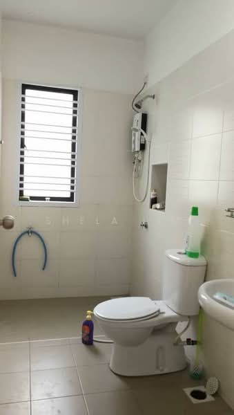 Rumah Kluster untuk Dijual di Taman Adda Heights (Tebrau) - Shela Lim - Bathroom - PropertyGuru.com.my