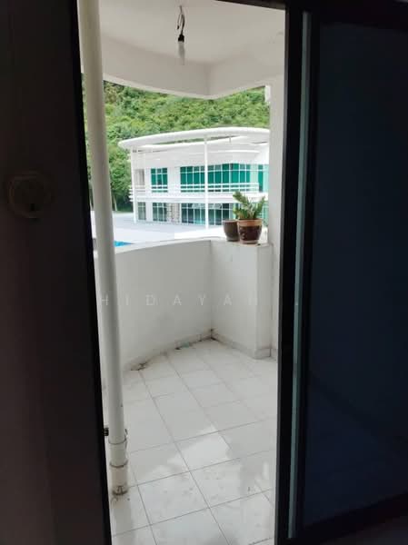 Rumah Flat untuk Disewa di Taman Jade - Hidayah . - Balcony - PropertyGuru.com.my
